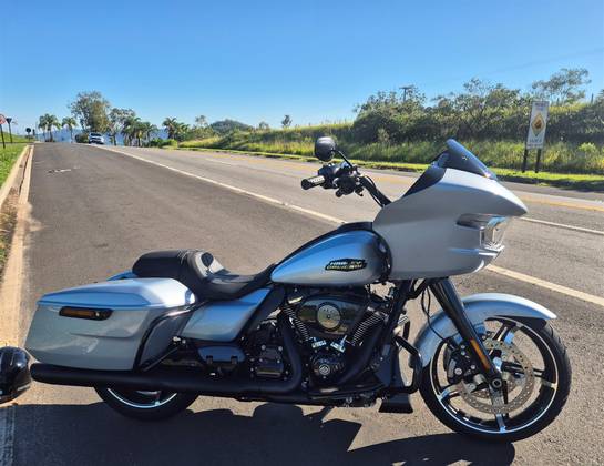 HARLEY-DAVIDSON ROAD GLIDE 